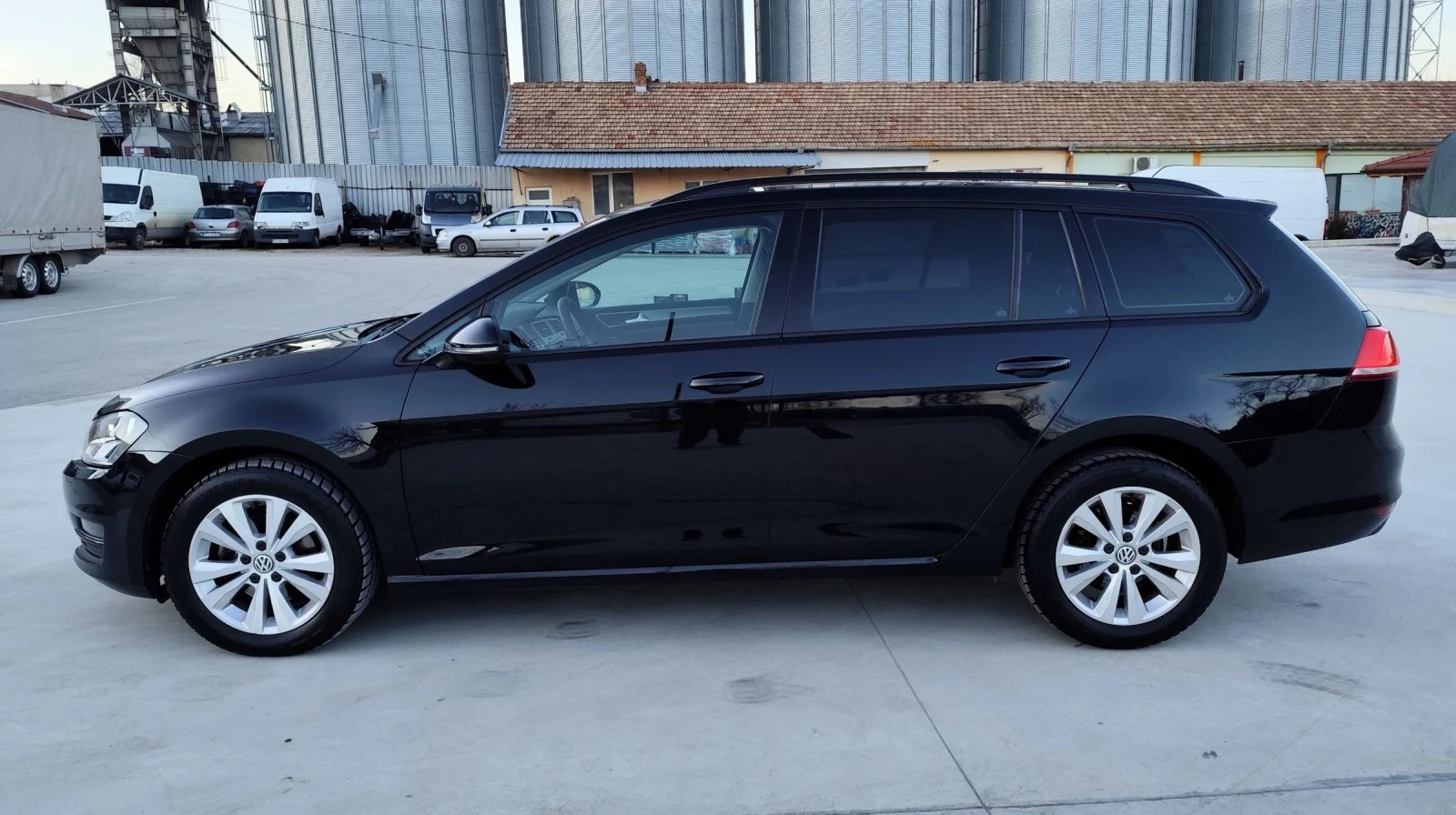 VW Golf 1.6TDI-105k-NAVI-ПОДГРЕВ-EU-6 - изображение 4