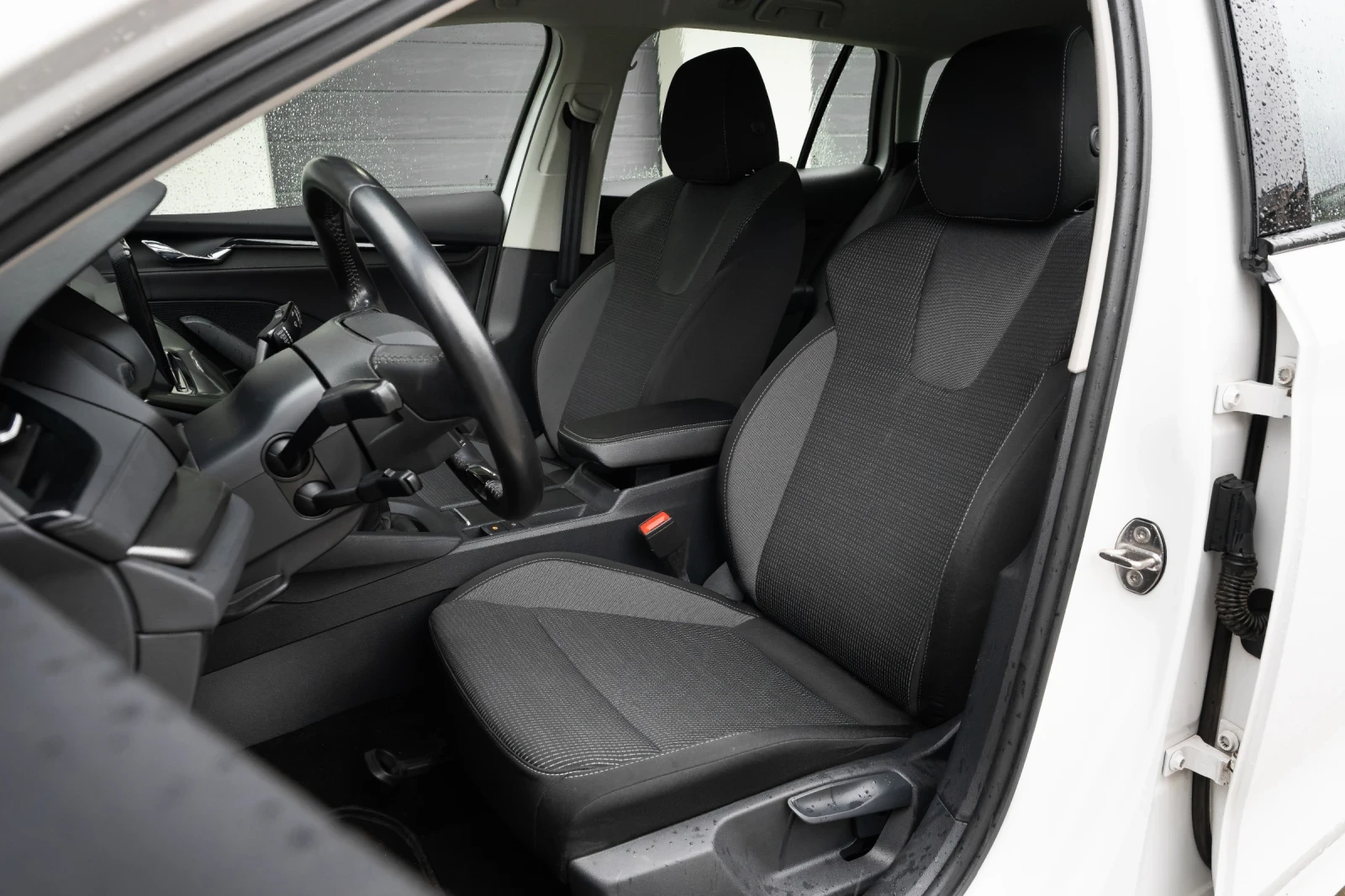 Skoda Octavia 2.0 TDI, снимка 9 - Автомобили и джипове - 54005071