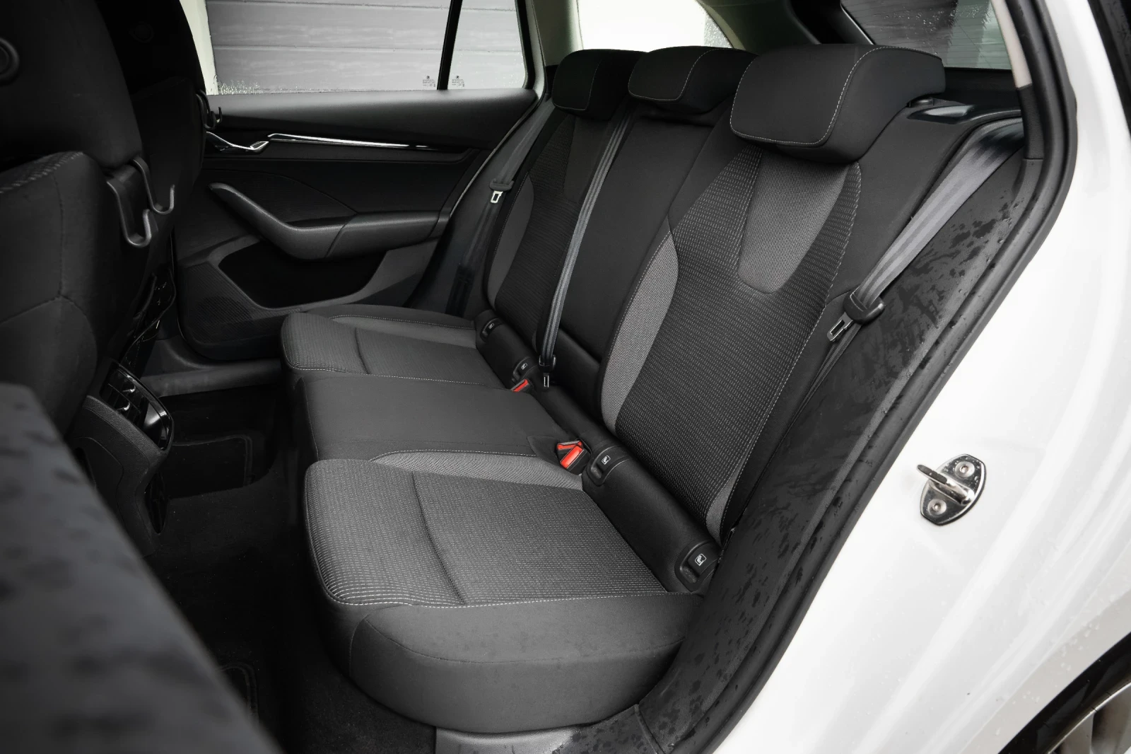 Skoda Octavia 2.0 TDI, снимка 10 - Автомобили и джипове - 54005071