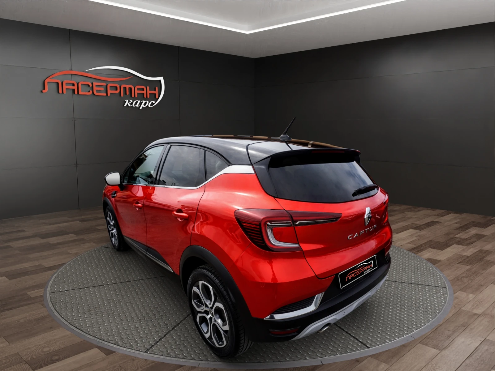 Renault Captur 1.3TCE INTENS, снимка 4 - Автомобили и джипове - 54226994