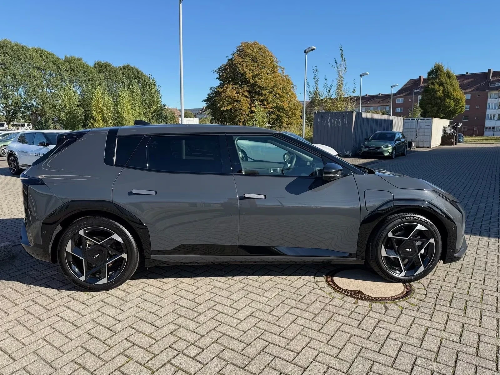 Kia EV4 GT-Line 81kWh 360* DISTR Matrix HUD Winter Package | Mobile.bg � ����������� 3