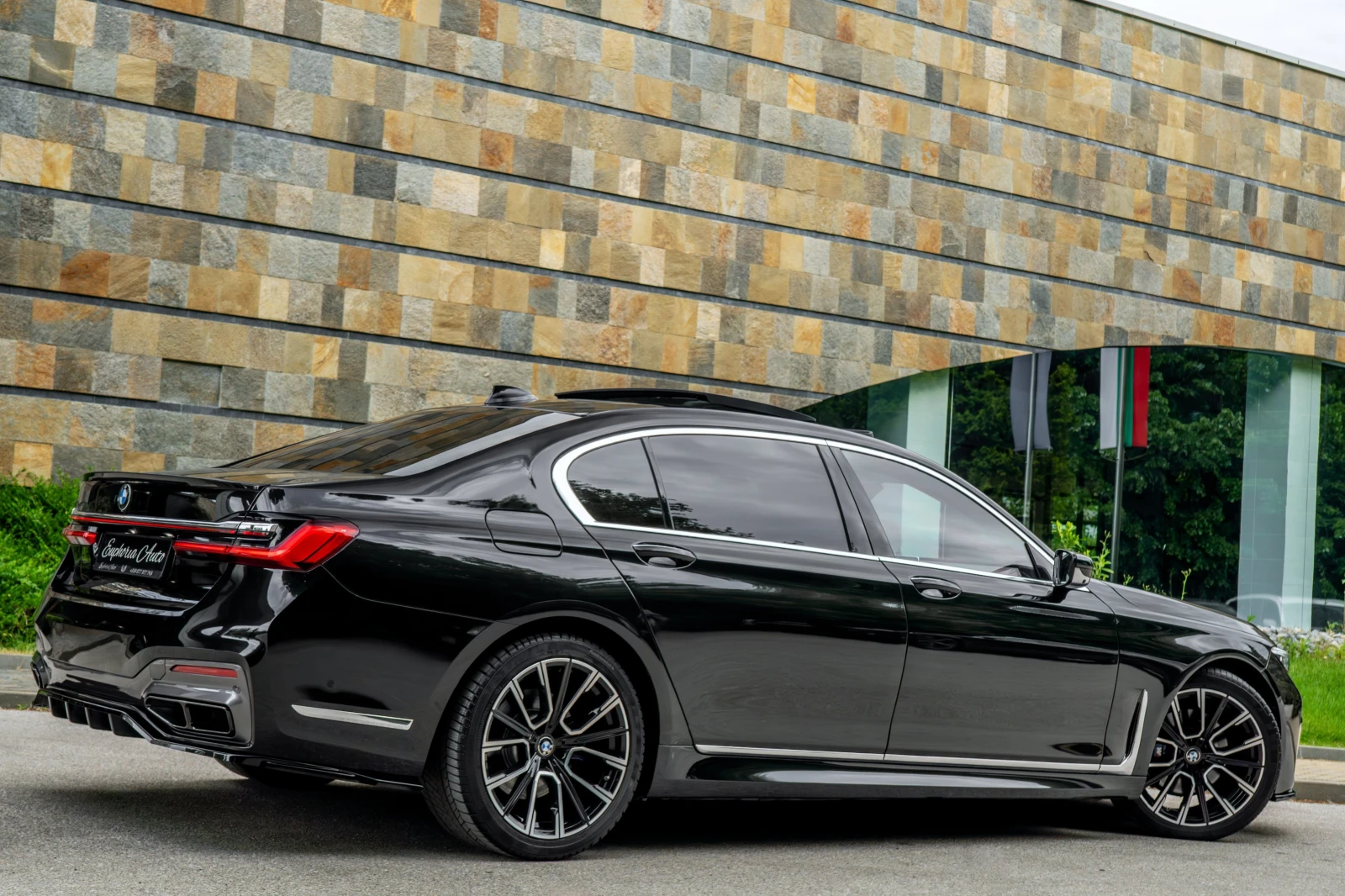 BMW 730 d* DIPLOMAT LONG* 3XTV* BUSINESS* PANO* MASSAGE* , снимка 5 - Автомобили и джипове - 54557296