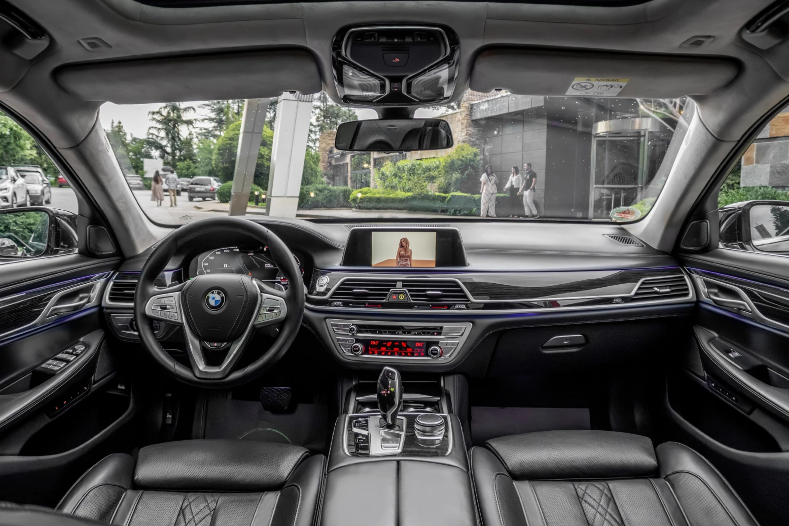 BMW 730 d* DIPLOMAT LONG* 3XTV* BUSINESS* PANO* MASSAGE* , снимка 13 - Автомобили и джипове - 54557296