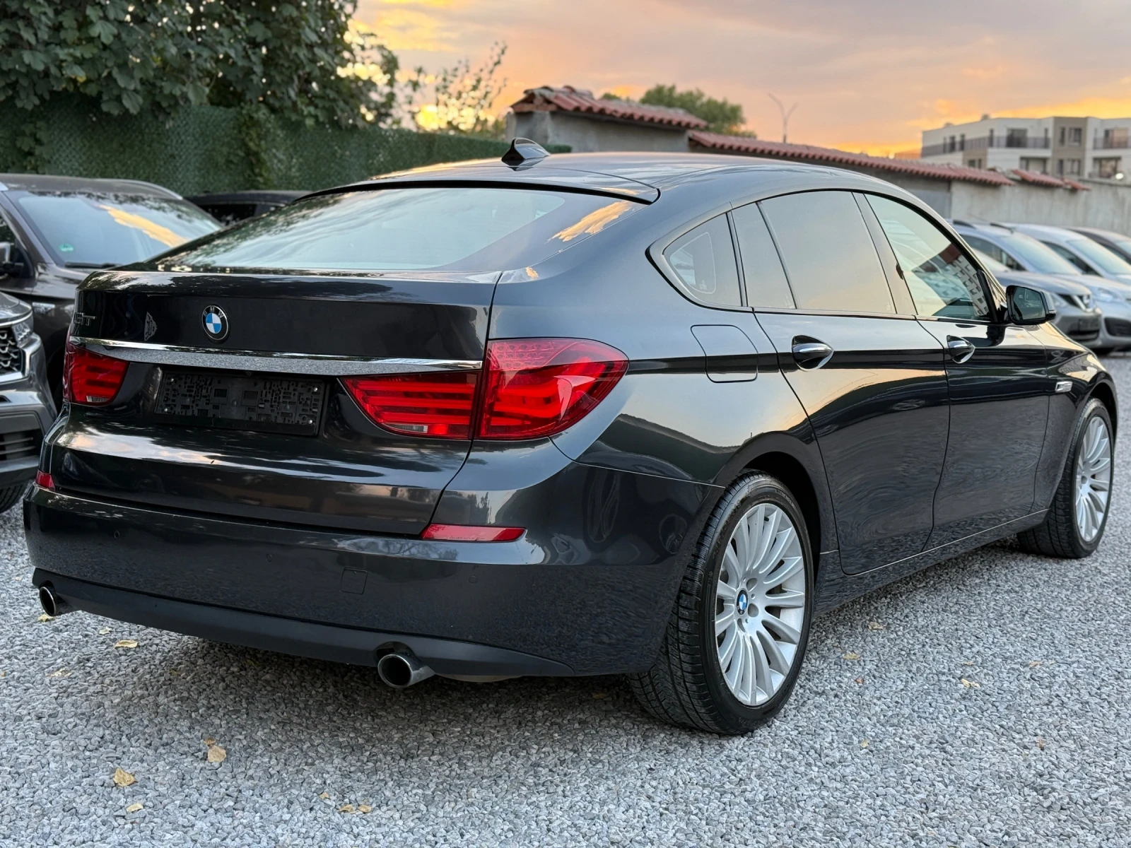 BMW 5 Gran Turismo 535i/xDrive/Монитори/Швейцария, снимка 7 - Автомобили и джипове - 54597968