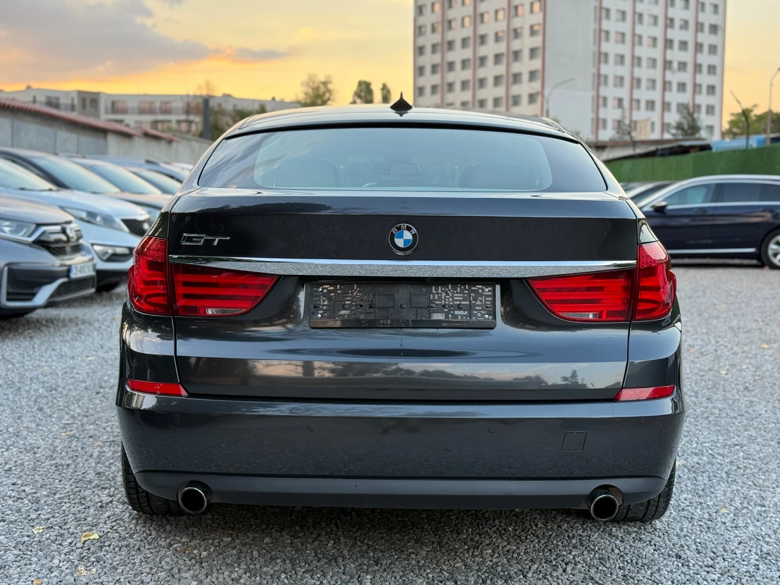 BMW 5 Gran Turismo 535i/xDrive/Монитори/Швейцария, снимка 6 - Автомобили и джипове - 54597968