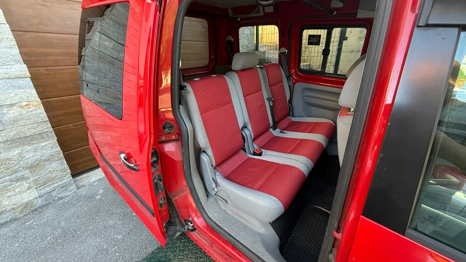 VW Caddy, снимка 7 - Автомобили и джипове - 54663045