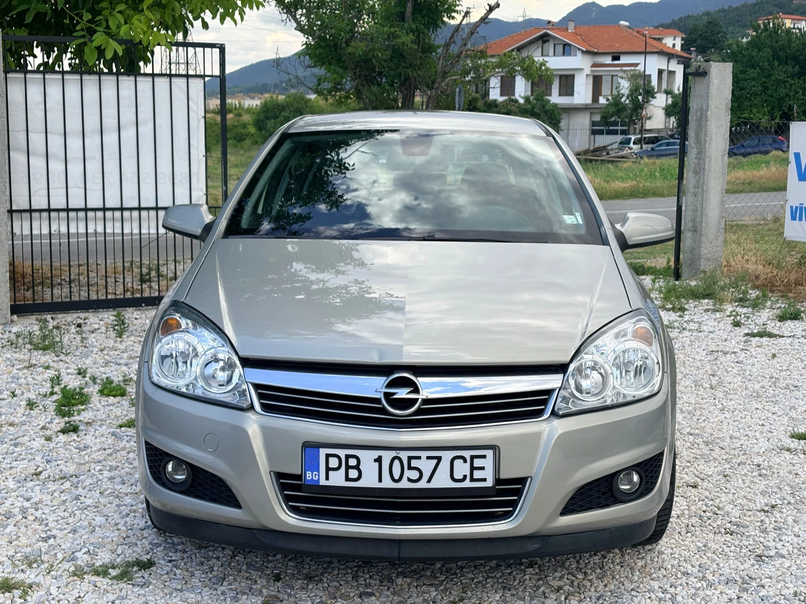 Opel Astra 1.4 i Avtomatic, снимка 2 - Автомобили и джипове - 55154594