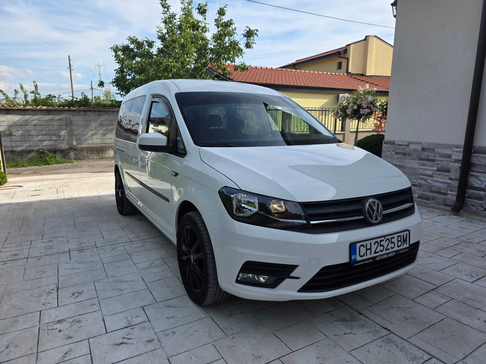 VW Caddy 2.0 TDI MAXI .AVTO НАПЪЛНО ОБСЛУЖЕН , снимка 3 - Автомобили и джипове - 55212145