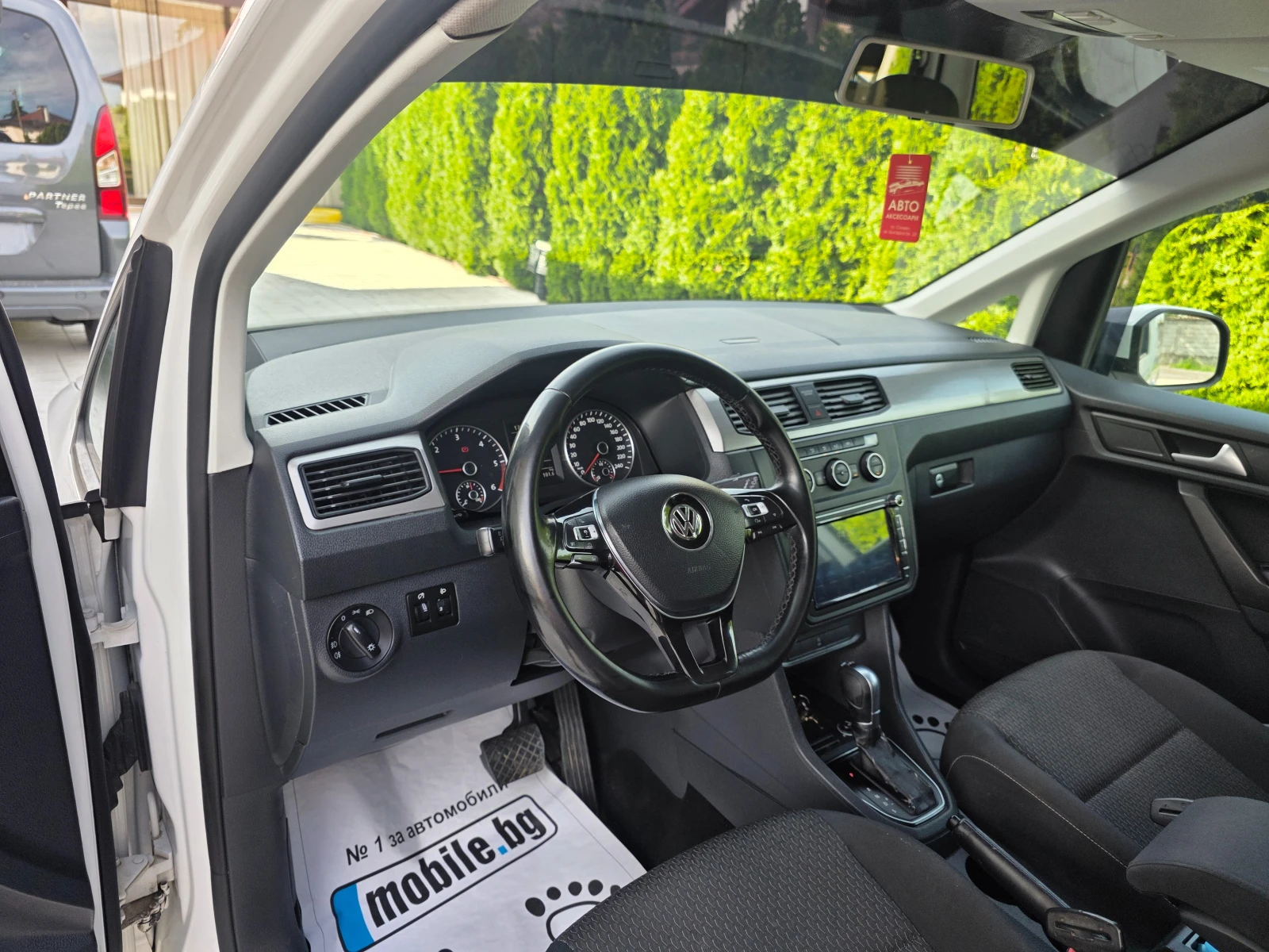 VW Caddy 2.0 TDI MAXI .AVTO НАПЪЛНО ОБСЛУЖЕН , снимка 13 - Автомобили и джипове - 55212145