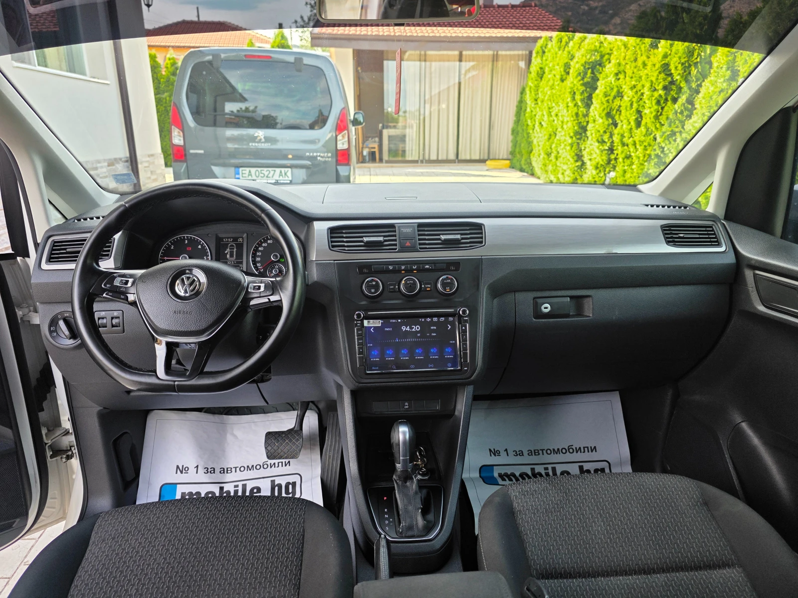 VW Caddy 2.0 TDI MAXI .AVTO НАПЪЛНО ОБСЛУЖЕН , снимка 10 - Автомобили и джипове - 55212145