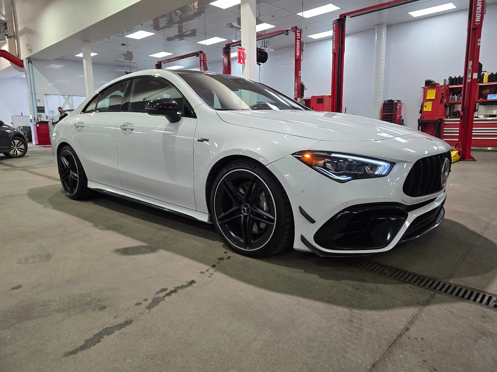 Mercedes-Benz CLA 45 AMG AMG Stealth Package / NIGHT PACKAGE, снимка 3 - Автомобили и джипове - 55938996