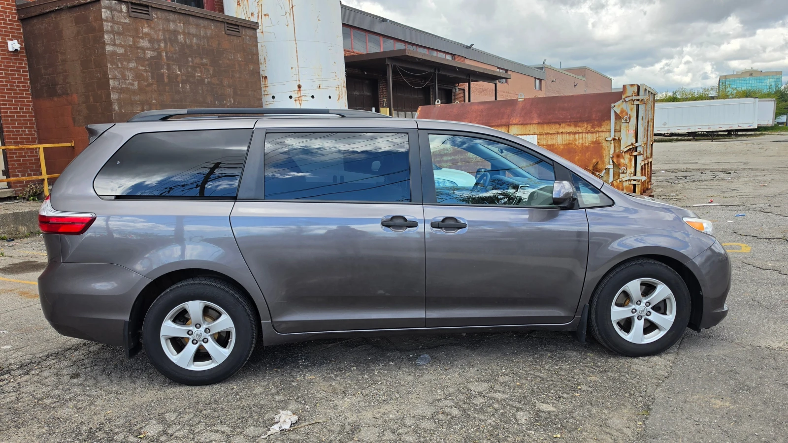 Toyota Sienna * 5dr 7 Pass FWD* ���������� ��� ������������*  | Mobile.bg � ����������� 3