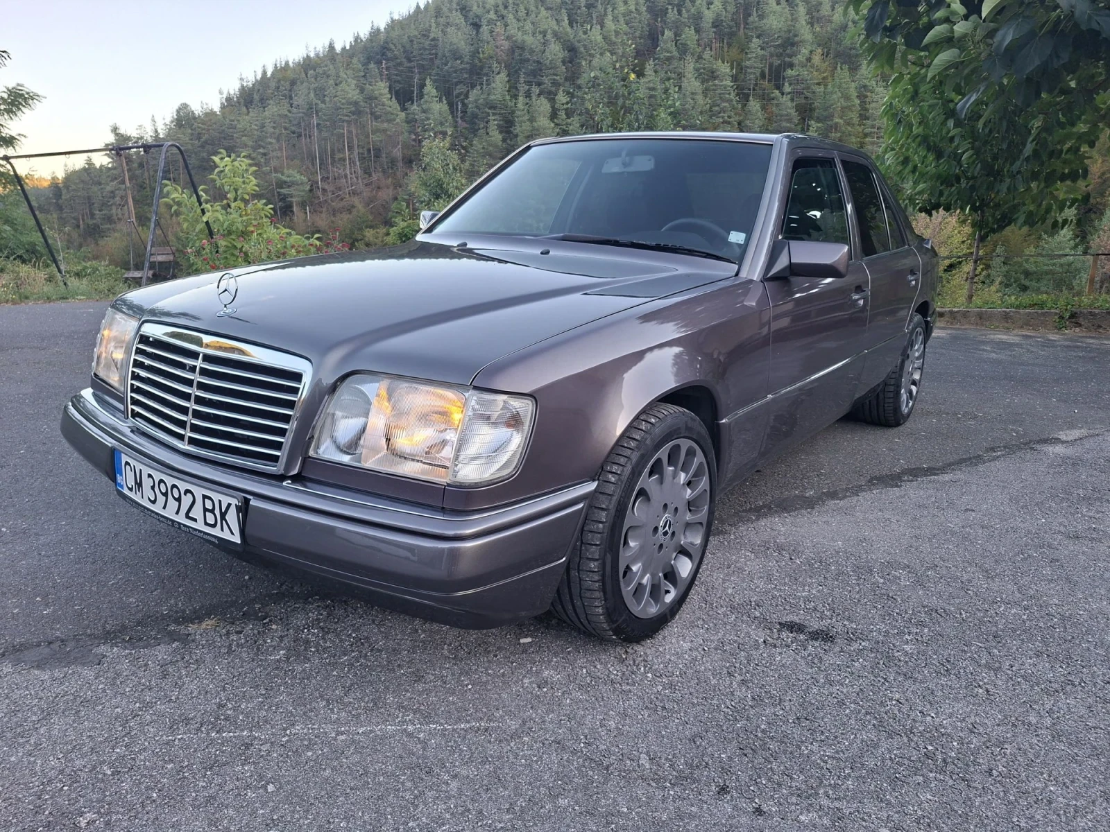 Mercedes-Benz E 280, снимка 6 - Автомобили и джипове - 56341453