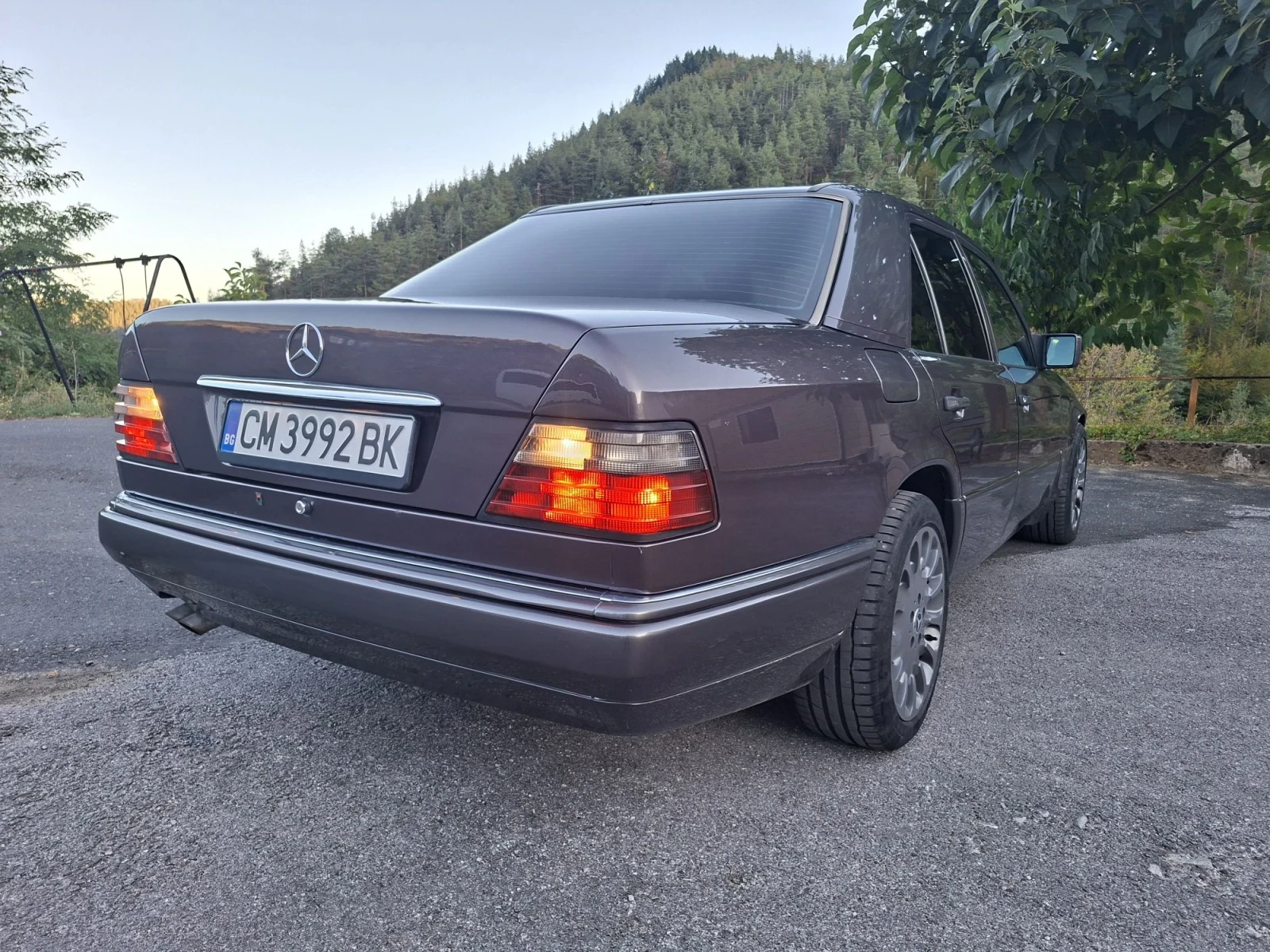 Mercedes-Benz E 280, снимка 11 - Автомобили и джипове - 56341453