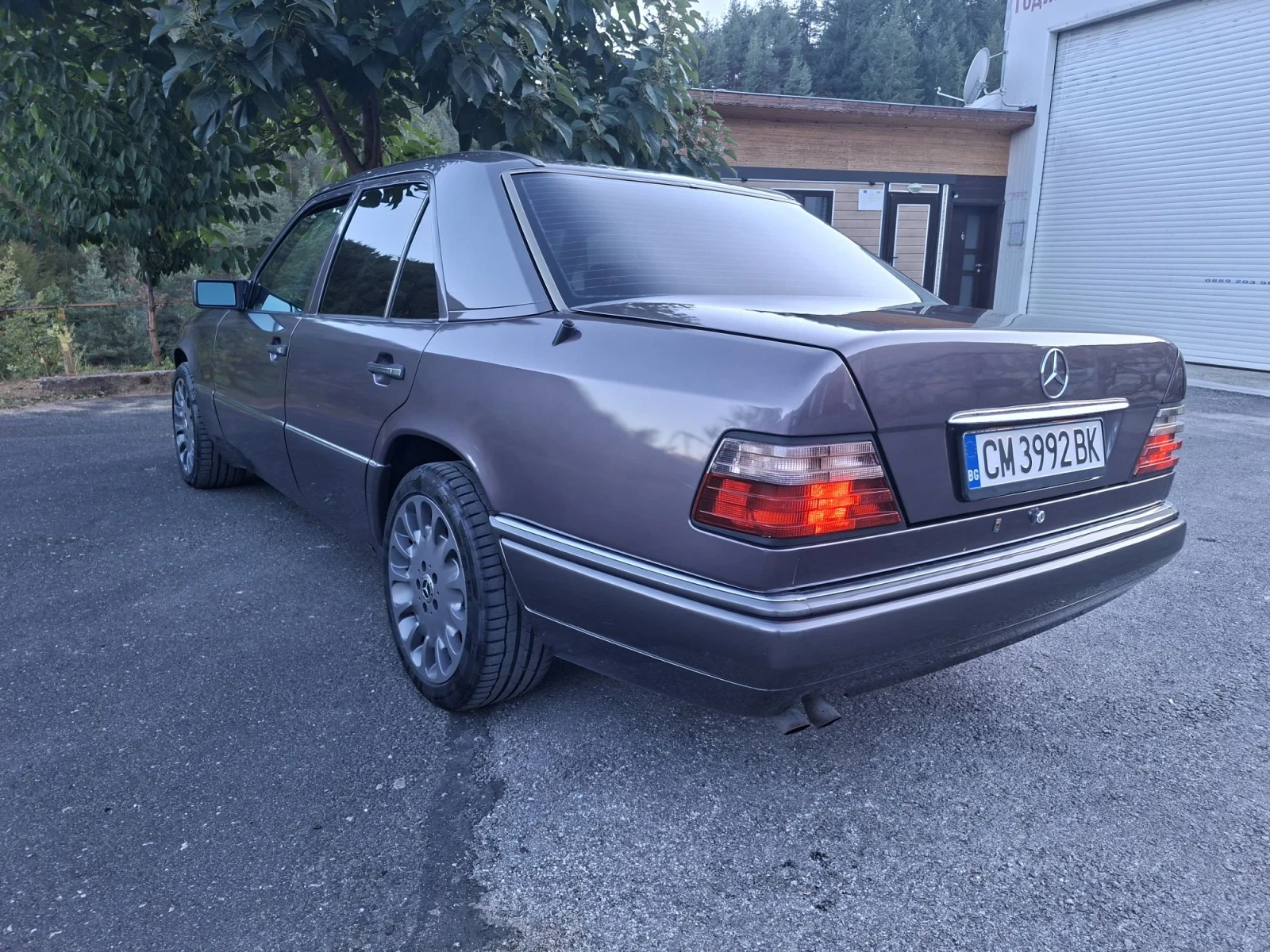 Mercedes-Benz E 280, снимка 10 - Автомобили и джипове - 56341453