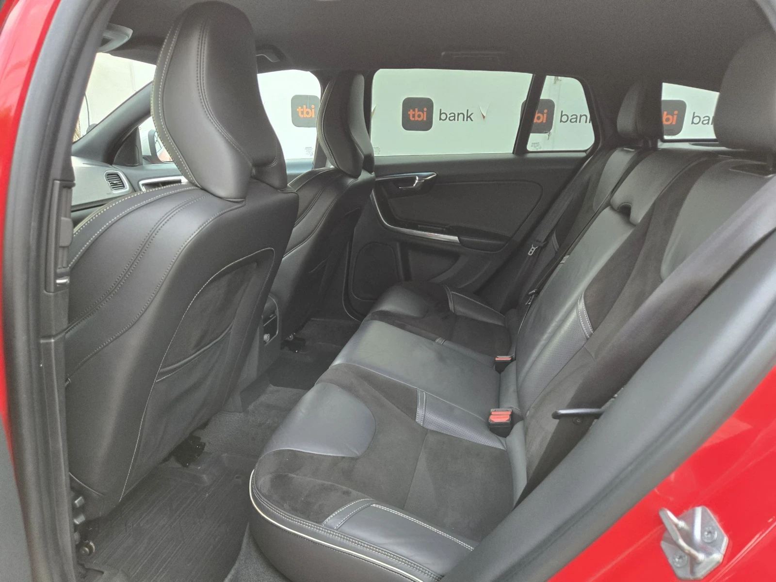 Volvo V60 2.0D-136��= �������= R-Design= 162.000��= D5 | Mobile.bg � ����������� 9