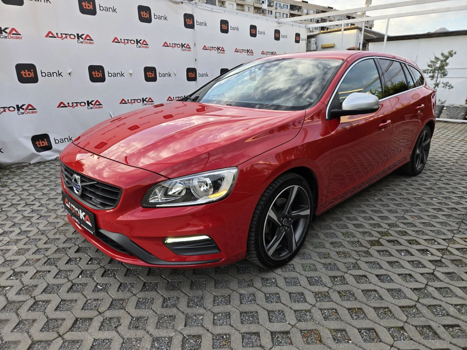 Volvo V60 2.0D-136��= �������= R-Design= 162.000��= D5 | Mobile.bg � ����������� 6