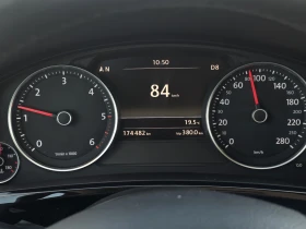 VW Touareg 3.0TDI FULL SERVICE HISTORY , снимка 12
