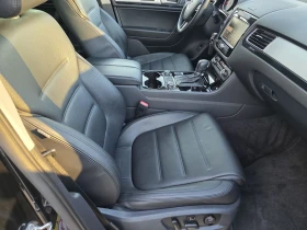 VW Touareg 3.0TDI FULL SERVICE HISTORY , снимка 8