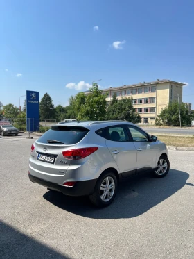 Hyundai IX35 2.0i АВТОМАТИК 4WD , снимка 3