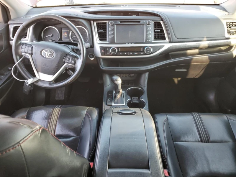 Toyota Highlander SE 4x4* keyless* ел.седалки* кожен салон* 6+ 1* , снимка 8 - Автомобили и джипове - 48539151