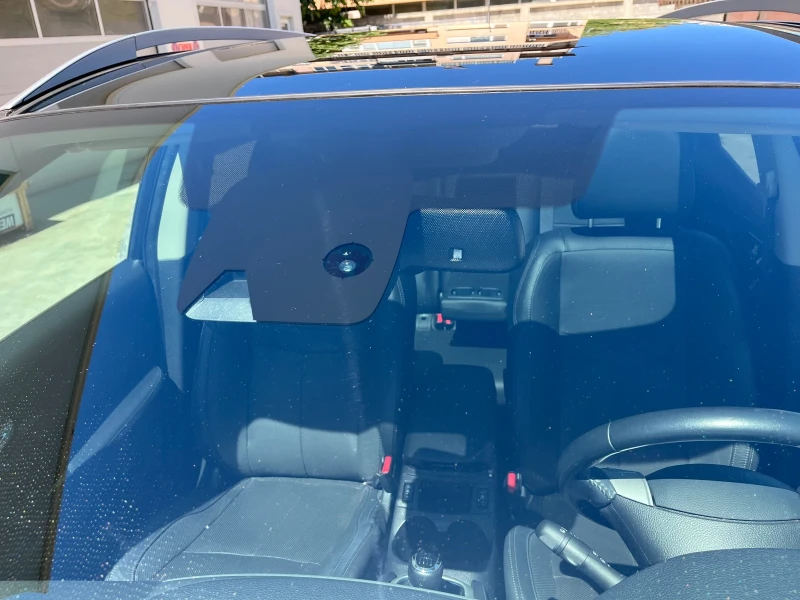 Nissan Qashqai 1.6i 163кс Full Екстри, снимка 9 - Автомобили и джипове - 50083558