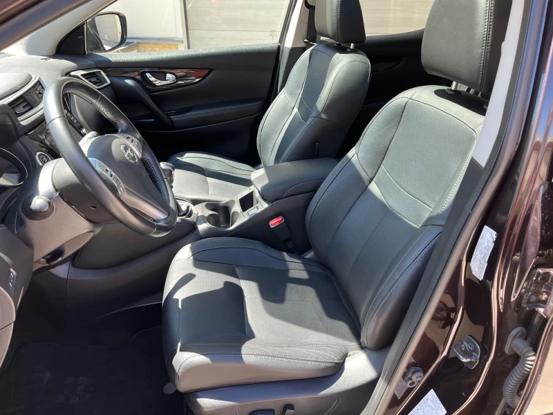 Nissan Qashqai 1.6i 163кс Full Екстри, снимка 12 - Автомобили и джипове - 50083558