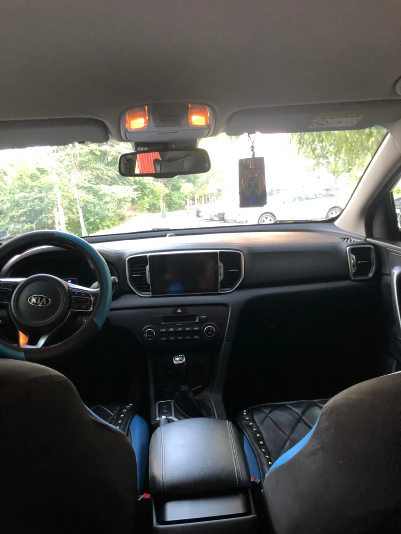 Kia Sportage, снимка 9 - Автомобили и джипове - 52665896