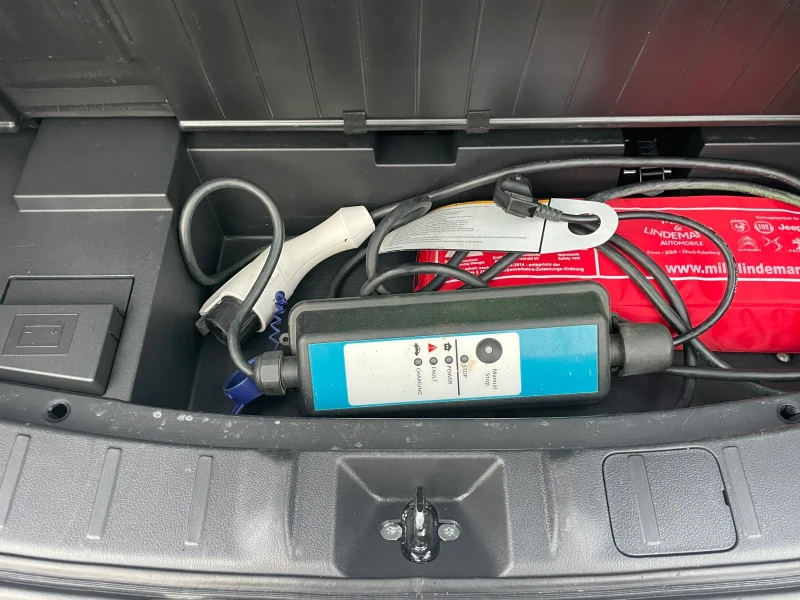 Mitsubishi Outlander PHEV S-AWC FULL ГЕРМАНИЯ, снимка 8 - Автомобили и джипове - 52070908