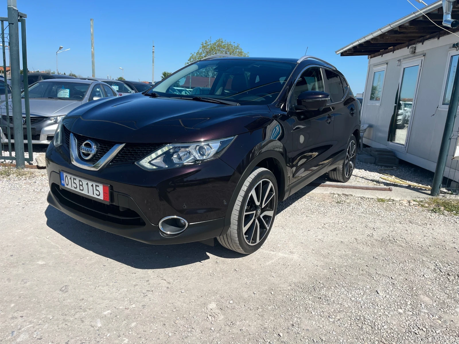 Nissan Qashqai 1.6i 163кс Full Екстри, снимка 1