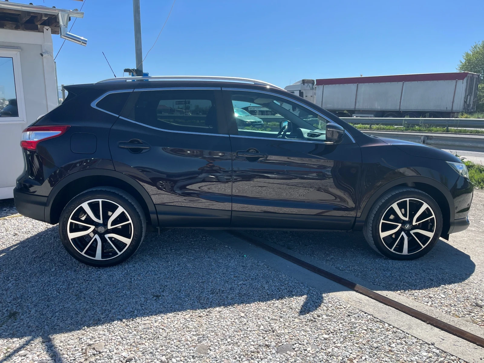 Nissan Qashqai 1.6i 163кс Full Екстри - изображение 4