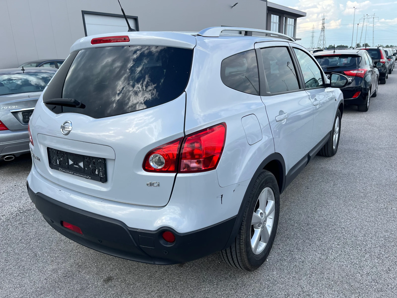 Nissan Qashqai 7 места/4x4 - изображение 6