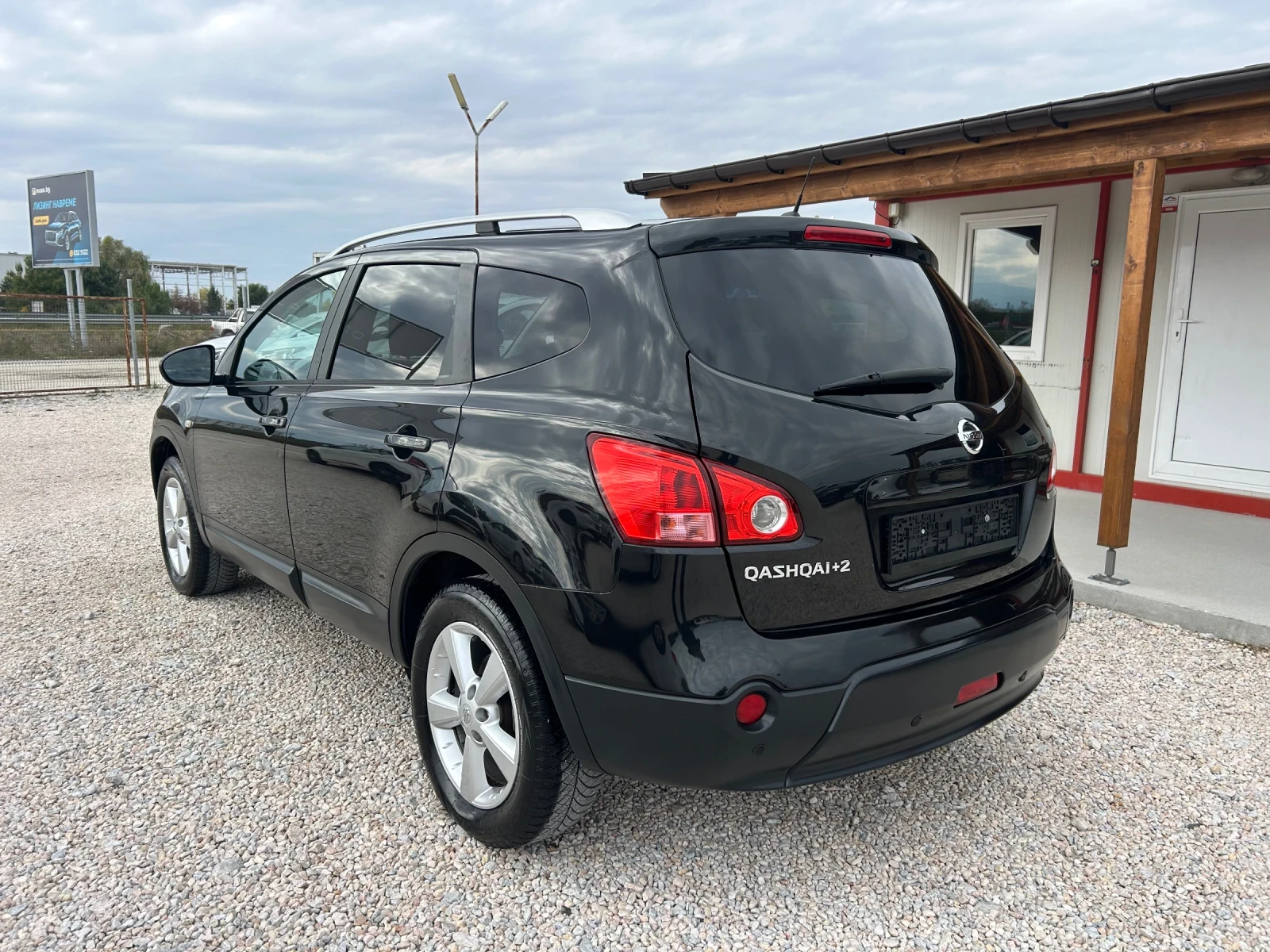 Nissan Qashqai * Панорама* 7-местен* ГАЗ*  - изображение 3