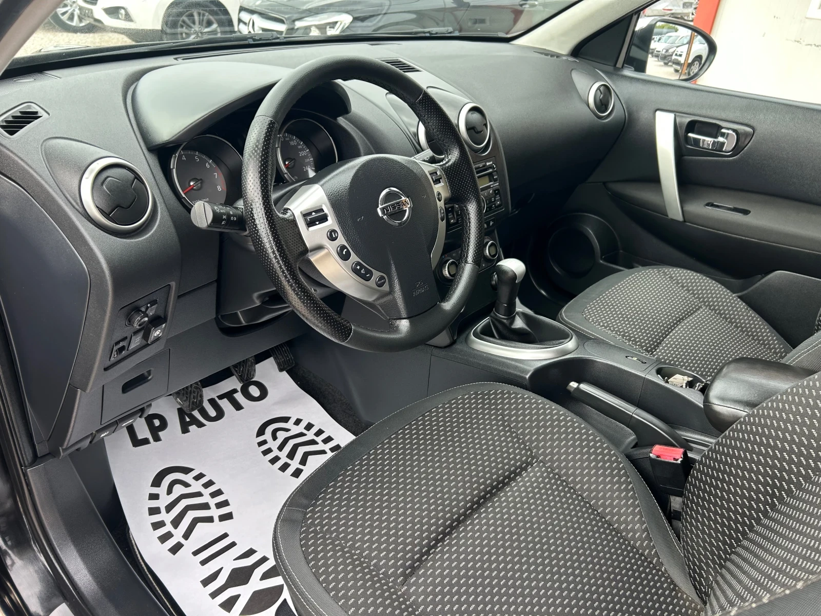 Nissan Qashqai * Панорама* 7-местен* ГАЗ*  - изображение 7
