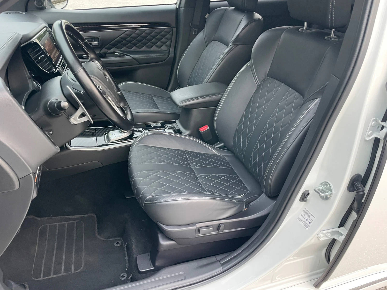 Mitsubishi Outlander PHEV S-AWC FULL  | Mobile.bg   12