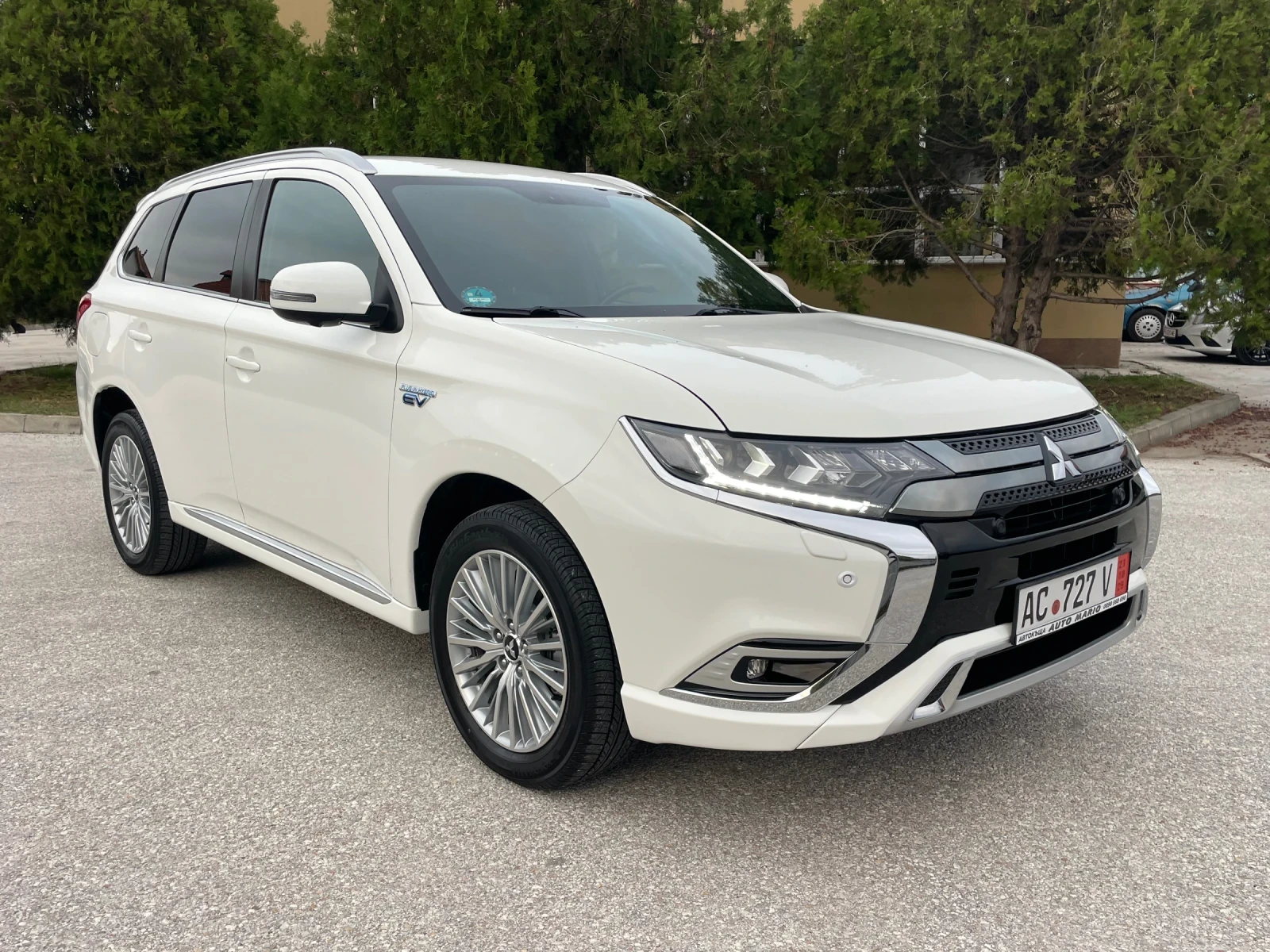 Mitsubishi Outlander PHEV S-AWC FULL ГЕРМАНИЯ - изображение 4