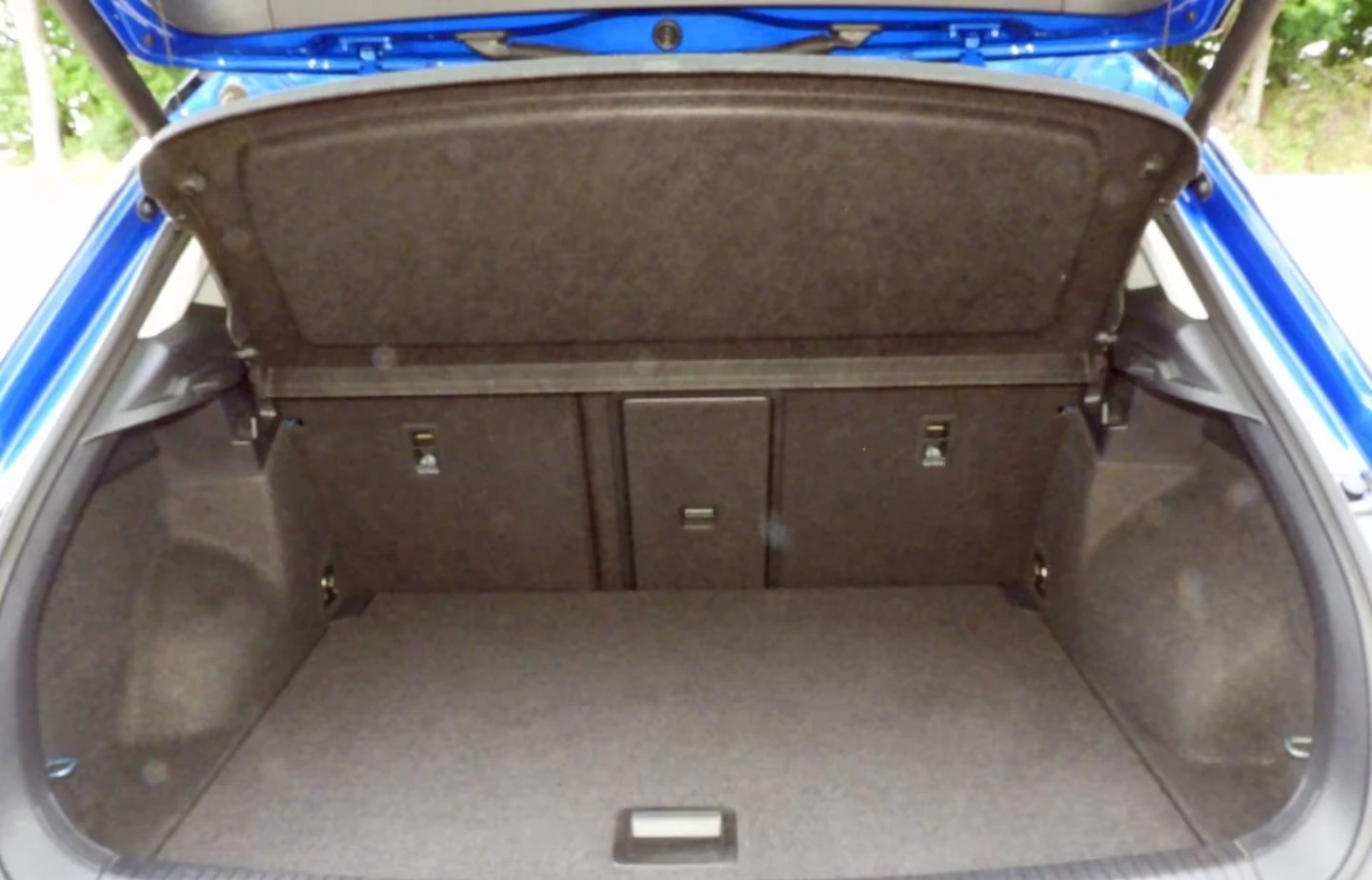 VW T-Roc 2.0TDI/150HP/R-LINE/4M/CAM/ACC/134z - изображение 8