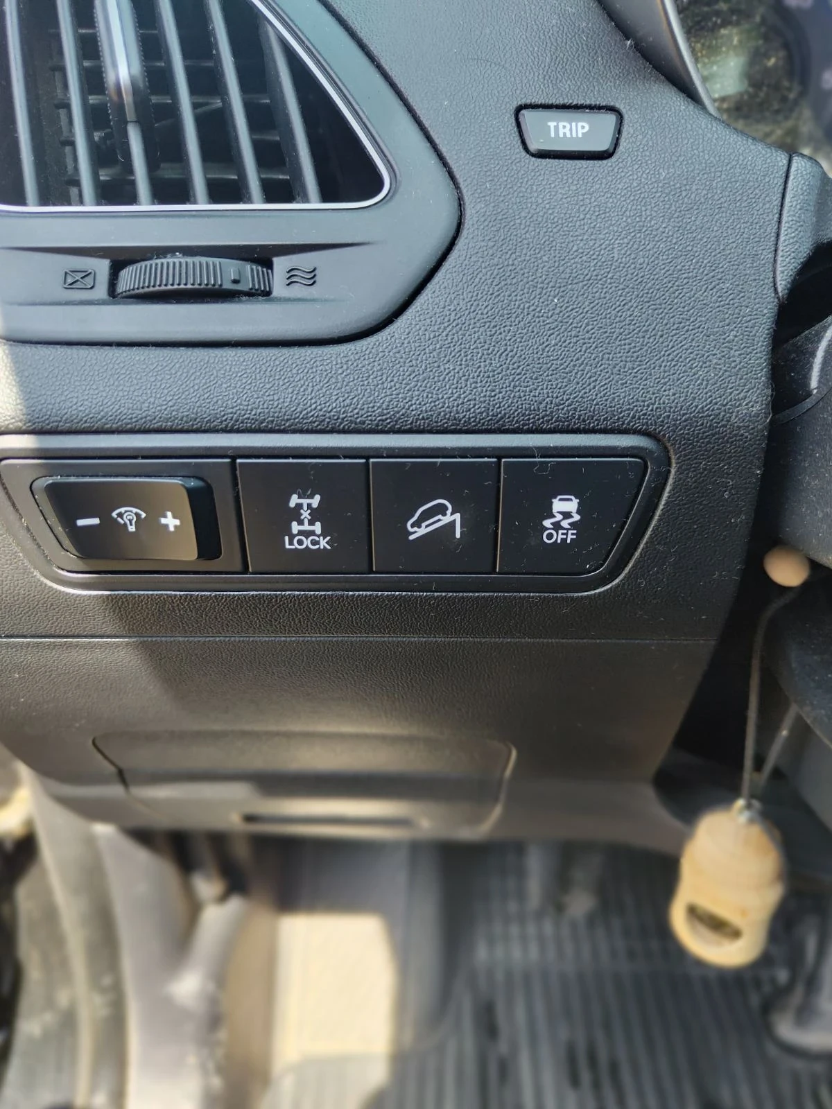 Hyundai IX35 2.0 CRDI 4x4, снимка 10 - Автомобили и джипове - 53902661