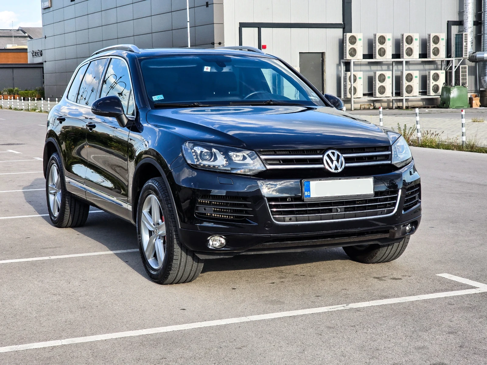 VW Touareg 3.0tdi, снимка 2 - Автомобили и джипове - 53913429