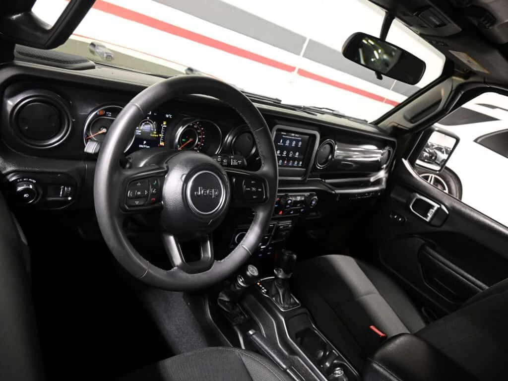 Jeep Wrangler * Sport No Accident Apple CarPlay Cruise Control R, снимка 10 - Автомобили и джипове - 54114591