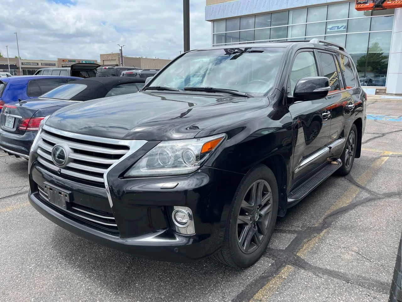 Lexus LX 570 4WD 4dr  CARFAX
