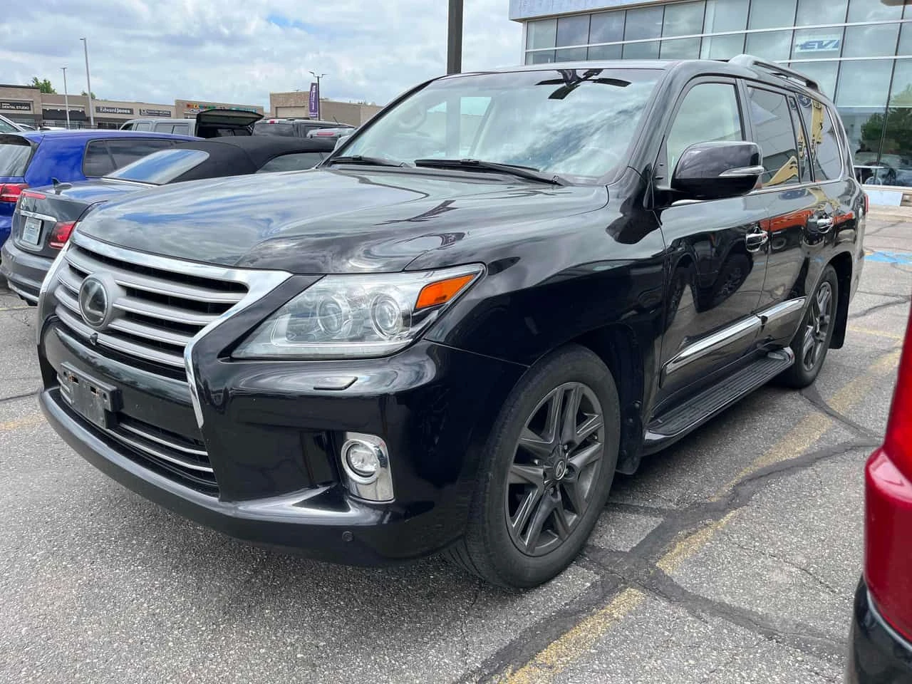 Lexus LX 570 4WD 4dr  CARFAX, снимка 2 - Автомобили и джипове - 54948715