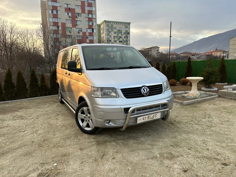 VW T5 Товаропътнически 4+ 1* Климатик* 2.5, снимка 4 - Бусове и автобуси - 48897715