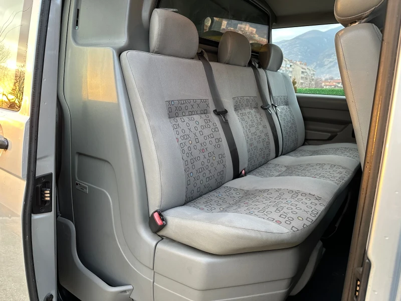 VW T5 Товаропътнически 4+ 1* Климатик* 2.5, снимка 11 - Бусове и автобуси - 48897715