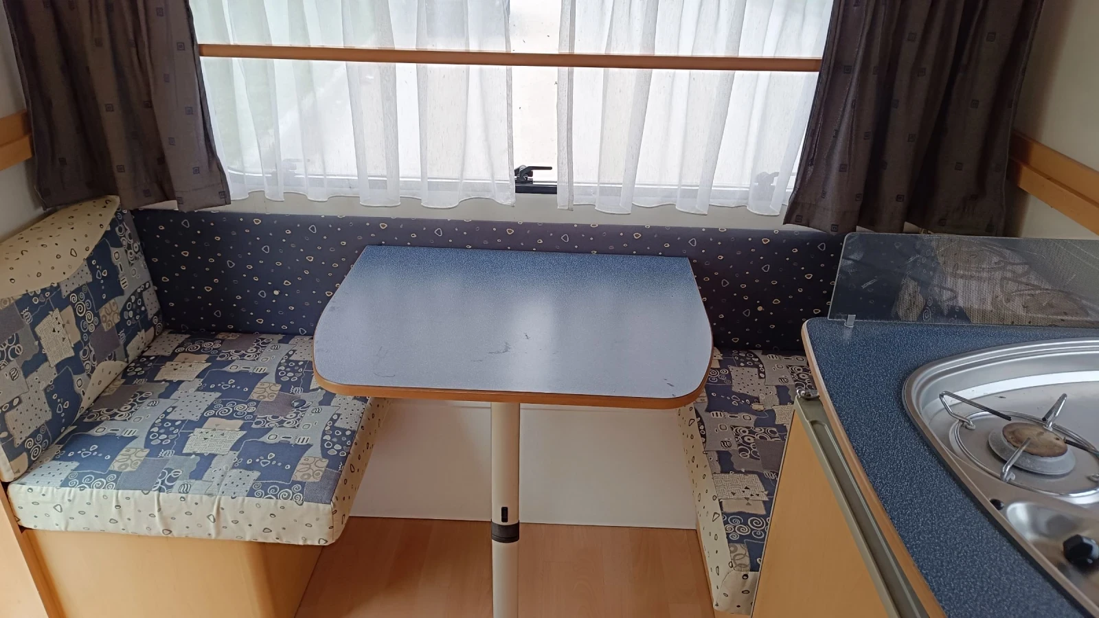 Каравана Adria Delta Aero 3200, снимка 2 - Каравани и кемпери - 53921425