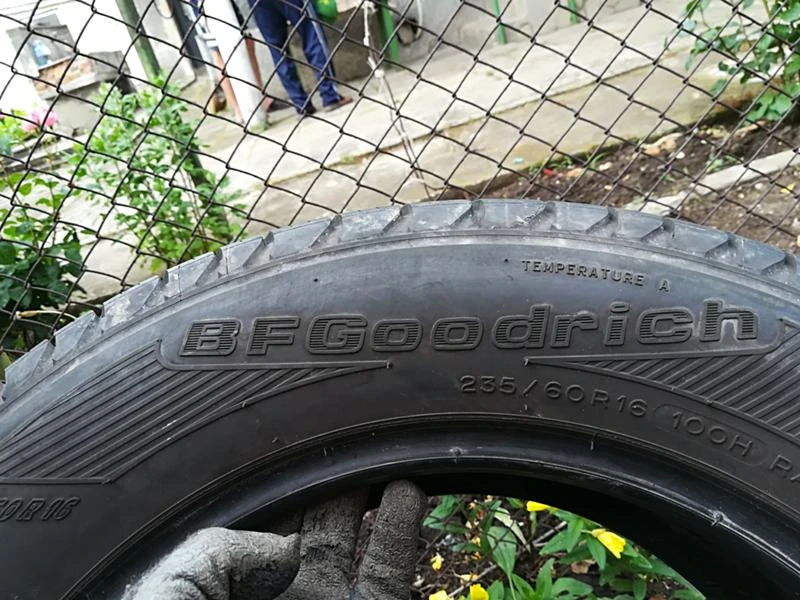 Гуми Летни 235/60R16, снимка 3 - Гуми и джанти - 21805625