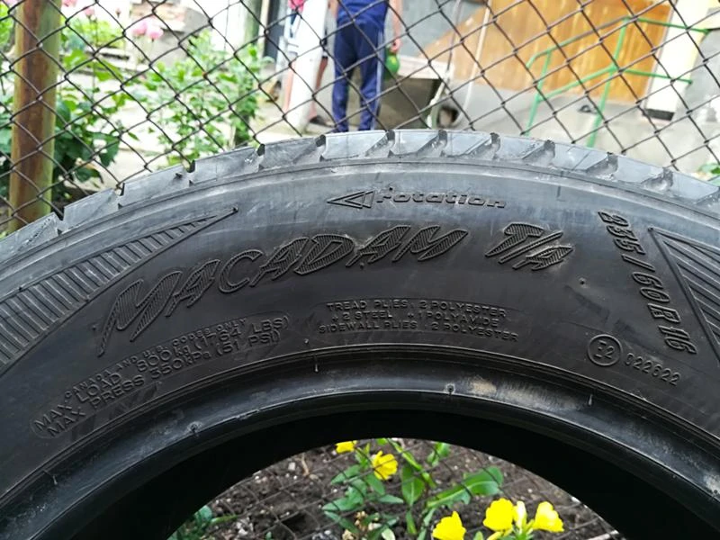 Гуми Летни 235/60R16, снимка 5 - Гуми и джанти - 21805625