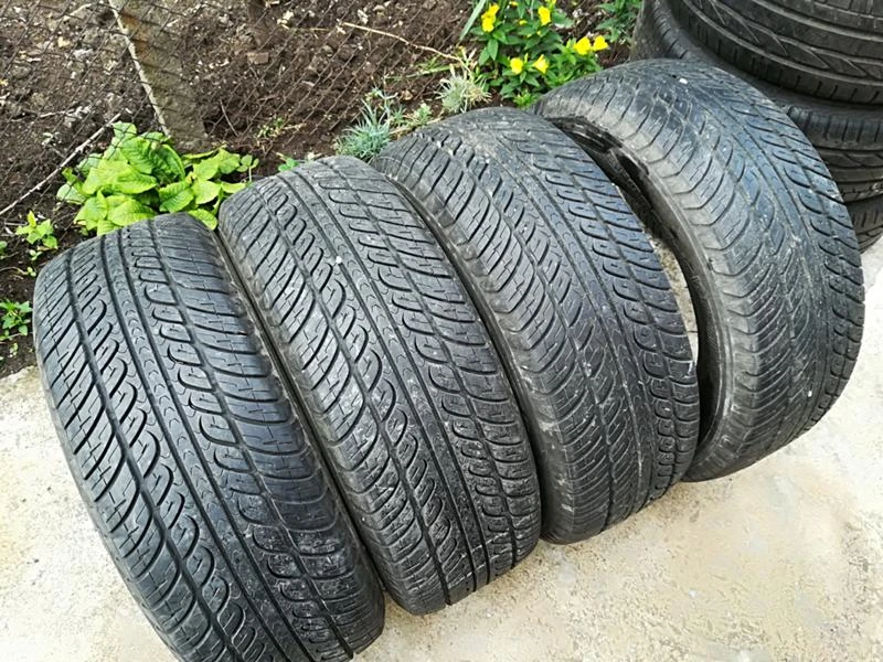 Гуми Летни 235/60R16, снимка 8 - Гуми и джанти - 21805625