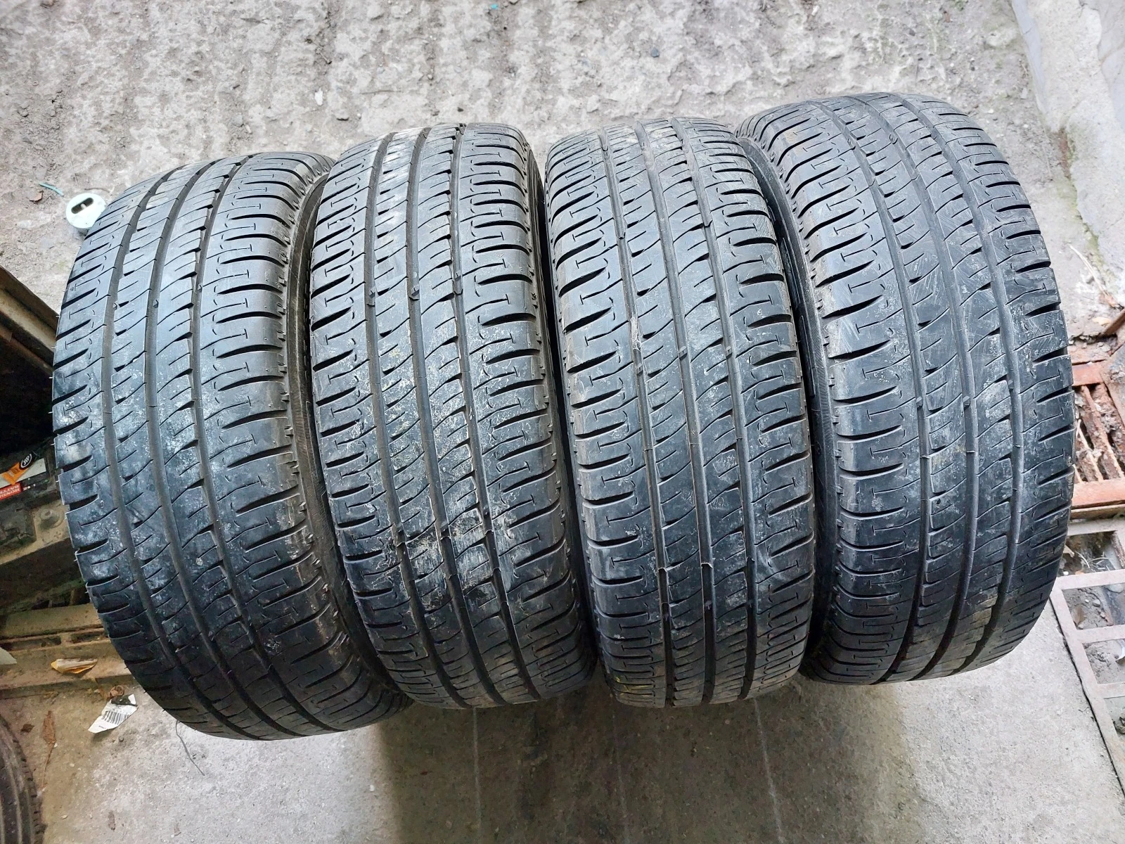 ���� 225/65R16 | Mobile.bg � ����������� 1