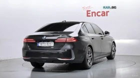 BMW 520 * КОЖА* ПОДГРЕВ* ОБДХВАНЕ* ПАНОРАМА* HEAD-UP* , снимка 2